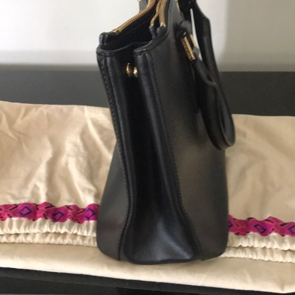 Tory Handbag - Picture 7 of 7